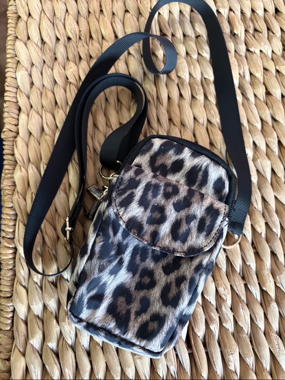 Leopard Print Crossbody Phone Bag - Black & Brown